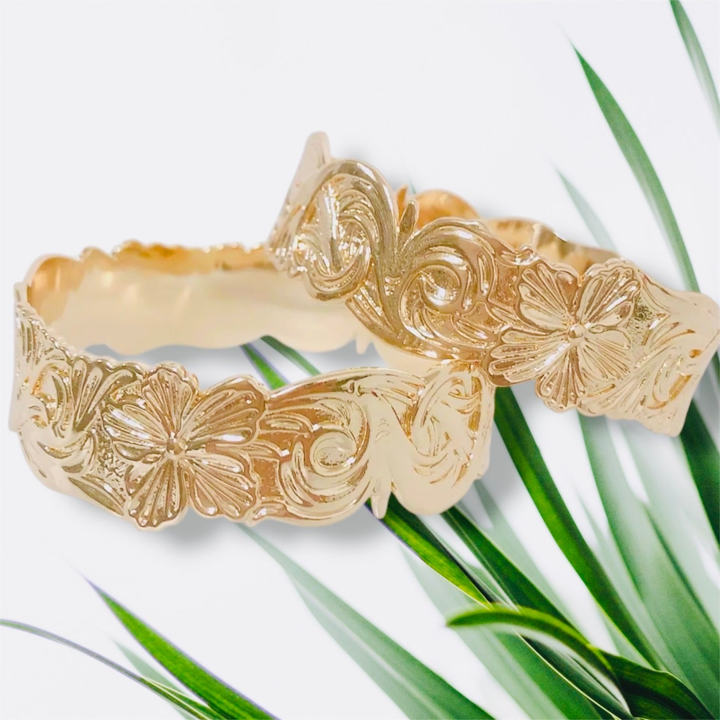 Kulia-Pre-Order-20mm Hibiscus Flower Hawaiian Hamilton Gold Bracelet