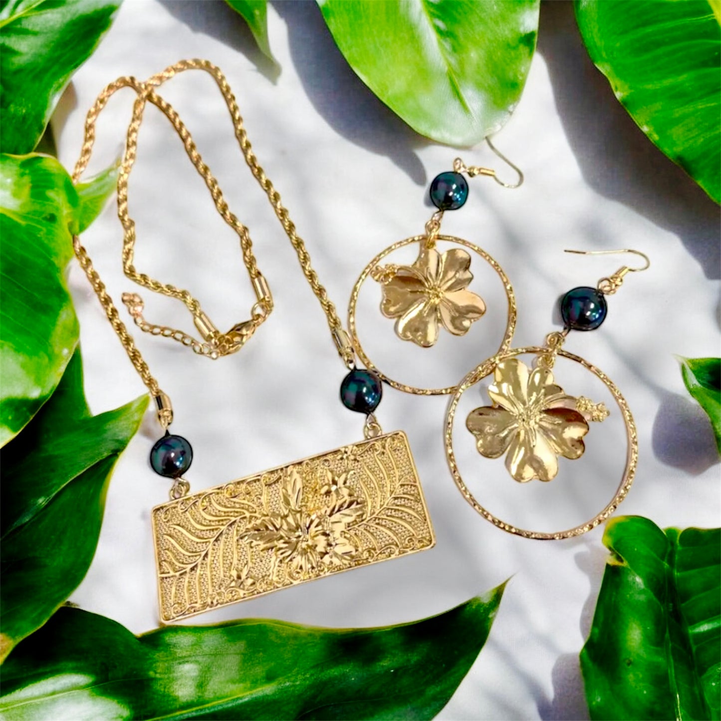 Pua Ani-Pre-Order-Hawaiian Hibiscus Flower Hamilton Gold Earrings and Necklace Set