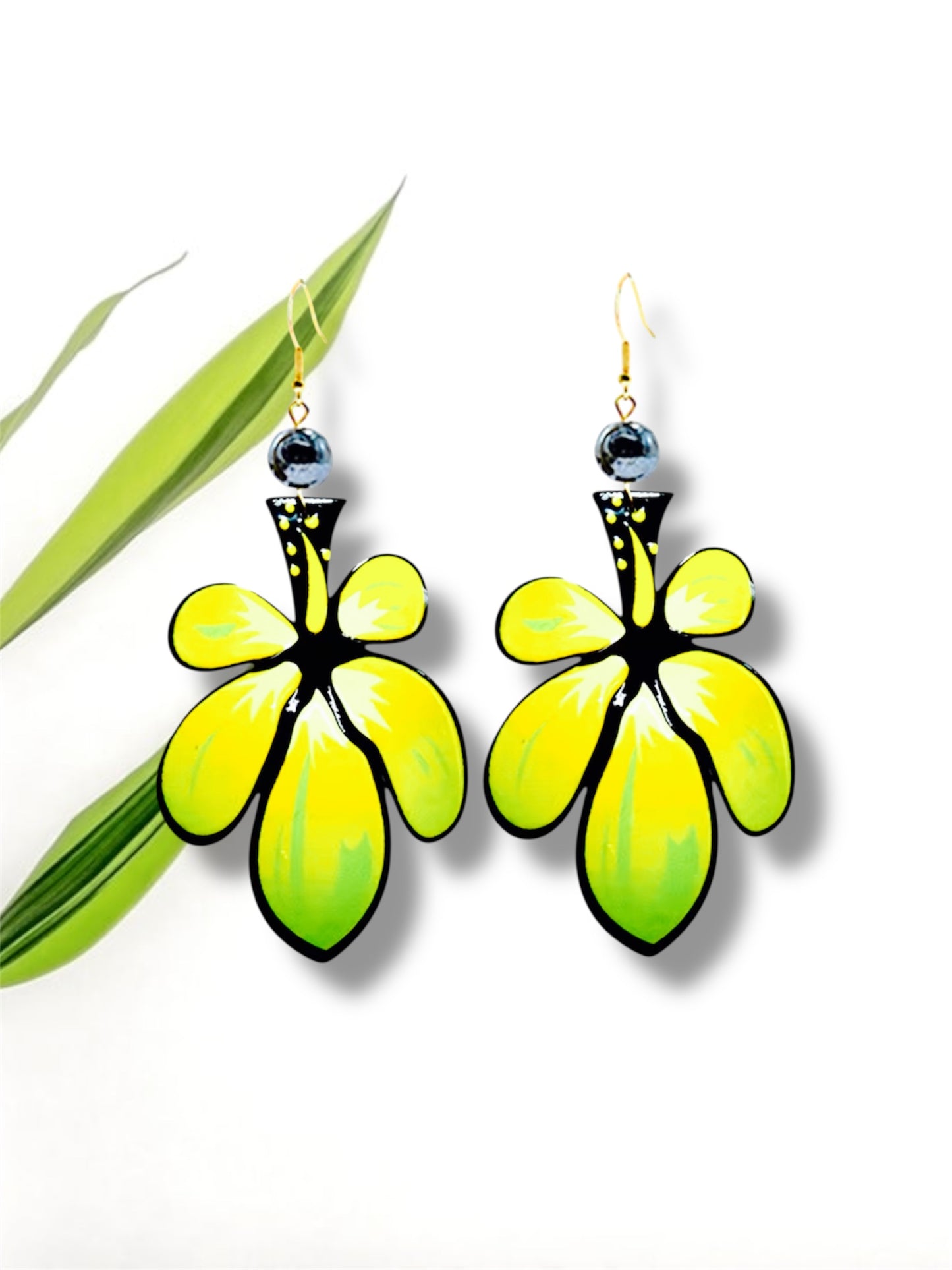 Lelei - Ready to Ship-Hawaiian Flower Acrylic Frangipani Pendant Earrings with Black Pearl